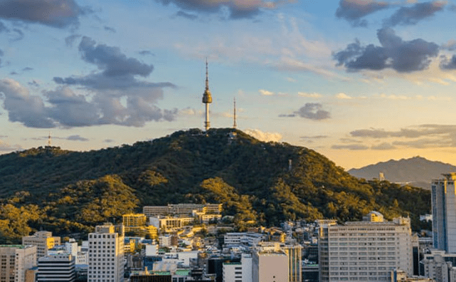 南山（ナムサン）はソウルにある標高262mの山